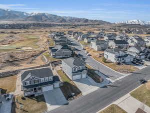 Drone / aerial view featuring a mountain view