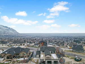 City view with a mountain view