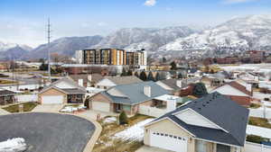 Snowy aerial view with a mountain view