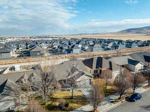 Bird's eye view with a mountain view