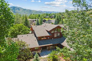 Drone / aerial view featuring a mountain view