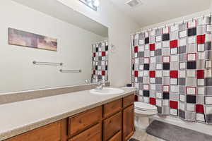 Upstairs Bathroom with tub/shower combination