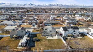 Aerial view with a mountain view