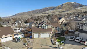 Bird's eye view with a mountain view