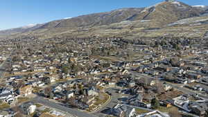 Birds eye view of property featuring a mountain view