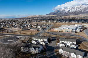 Drone / aerial view featuring a mountain view