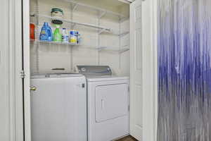 Clothes washing area with independent washer and dryer