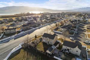 Drone / aerial view featuring a mountain view