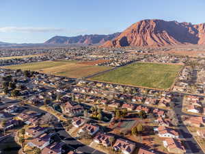 View of mountain feature