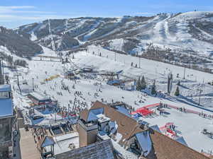 Snowy aerial view with a mountain view