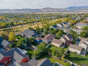 Aerial view with a mountain view