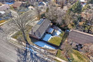 Birds eye view of property