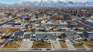 Bird's eye view with a mountain view