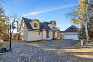 Beautiful French chateau in Oak Hills!