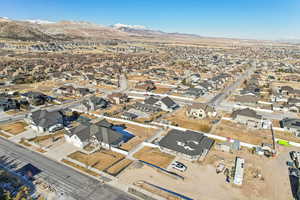 Bird's eye view with a mountain view