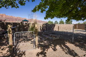 View of yard featuring a mountain view