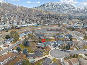 Drone / aerial view featuring a mountain view