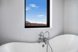 Bathroom with a bathing tub