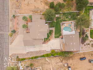 Birds eye view of property