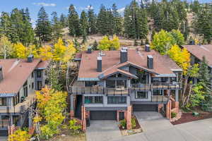 Birds eye view of property