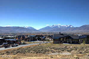 View of mountain feature