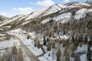 View of mountain feature