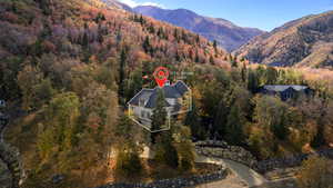 View of subject property featuring mountains and property boundaries highlighted