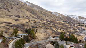 View of mountain feature