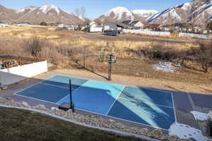 View of sport court featuring a mountain view