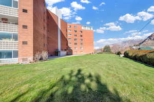 View of yard with a mountain view