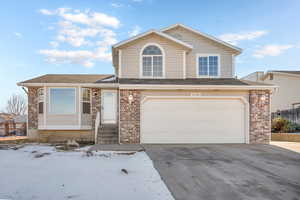 View of front of house featuring a garage