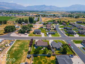 Bird's eye view with a mountain view