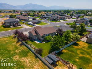 Aerial view with a mountain view