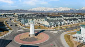 Aerial view with a mountain view