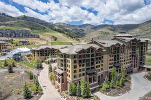 Bird's eye view featuring a mountain view