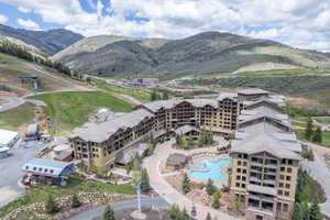 Drone / aerial view featuring a mountain view