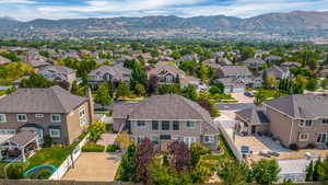 Bird's eye view with a mountain view