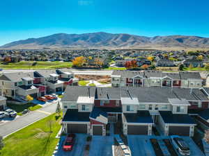 Bird's eye view featuring a mountain view