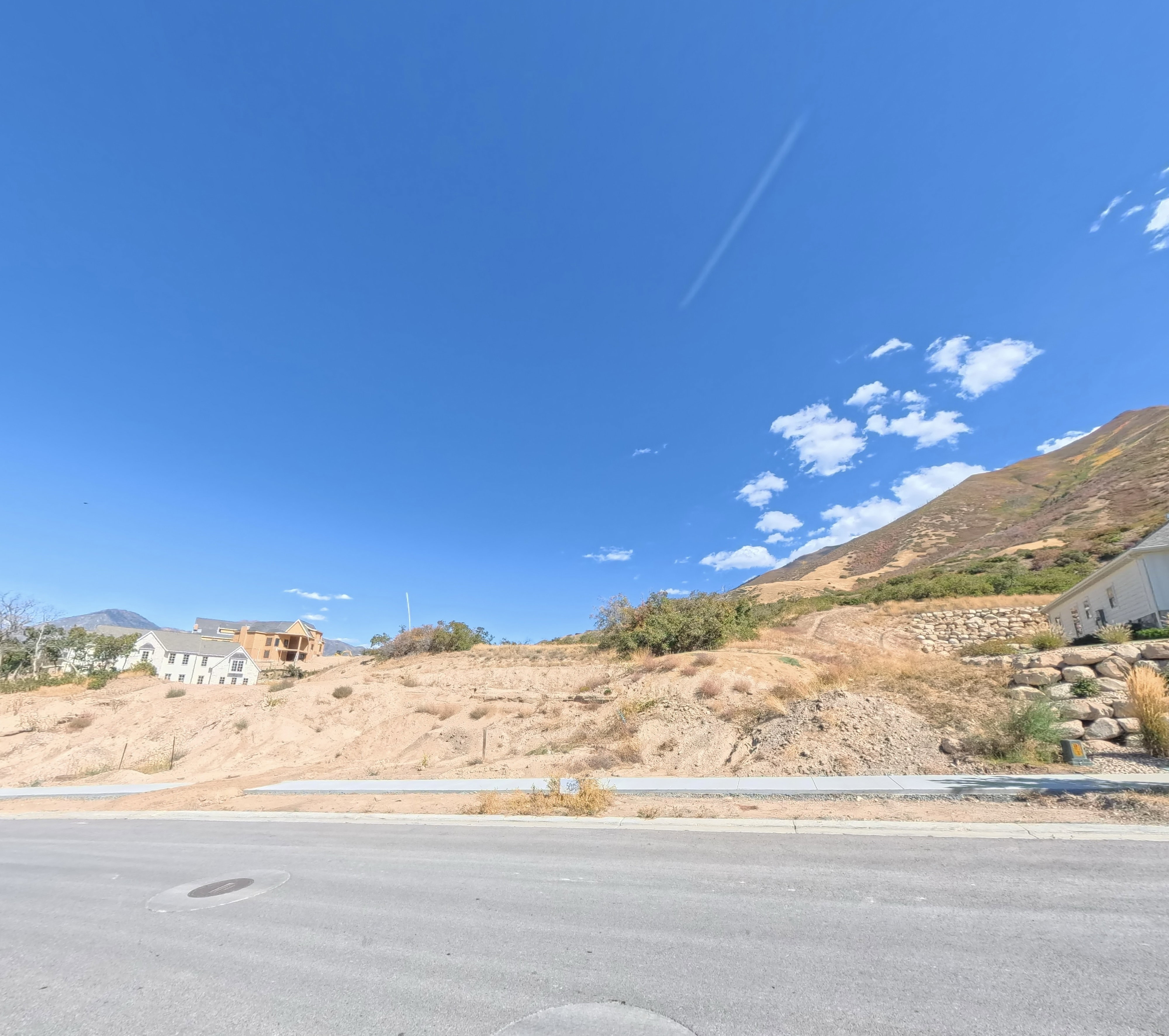 View of yard featuring a mountain view