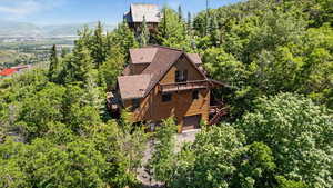 Birds eye view of property featuring a mountain view