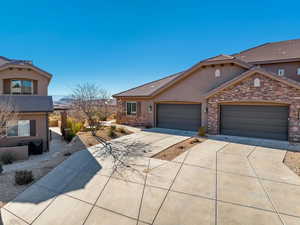 View of front of house featuring a garage