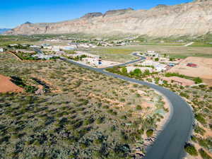 Aerial view with a mountain view