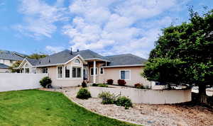 Front view of property