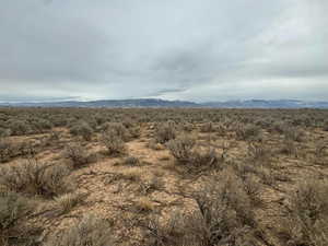 View of mountain feature