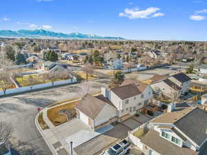 Bird's eye view featuring a mountain view and a residential view