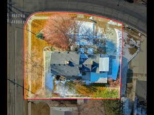 Birds eye view of property