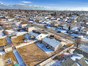 Drone / aerial view featuring a mountain view