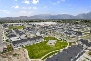 Drone / aerial view featuring a mountain view