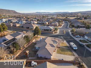 Drone / aerial view featuring a mountain view