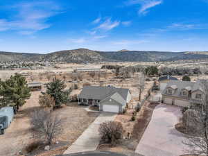 Aerial view with a mountain view